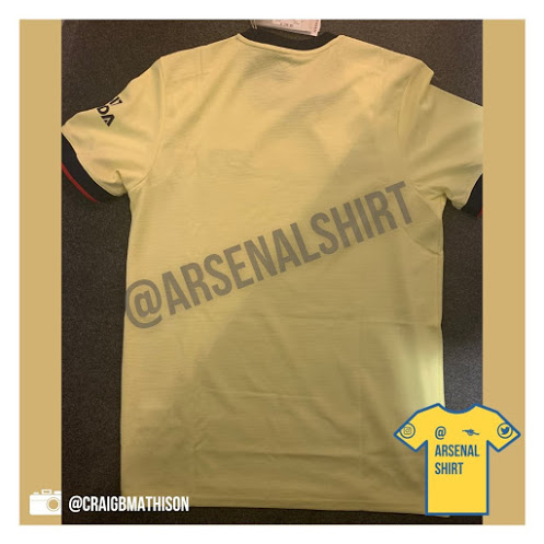 Camiseta de Visitante del Arsenal FC 2021-2022 con fotos oficiales
