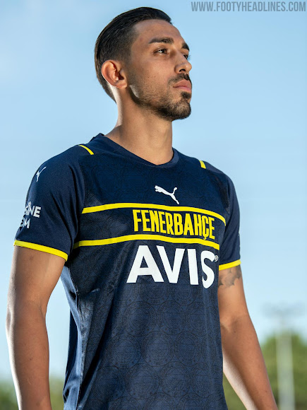Tercera Camiseta del FenerbahÃ§e 2021-2022