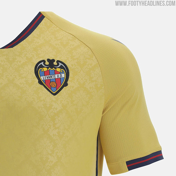 Tercera Camiseta del Levante 2021-2022