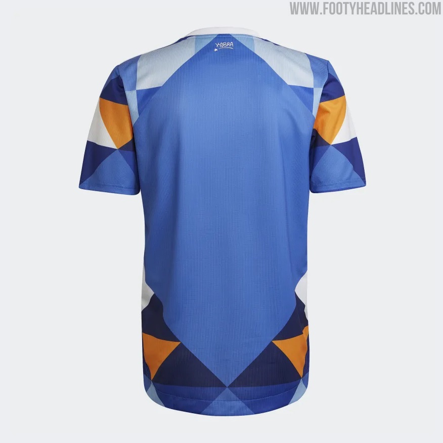Cuarta camiseta de la Juventus 21-22 - Â¿Mismo diseÃ±o que la equipaciÃ³n del V-Varen Nagasaki?