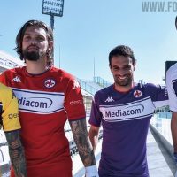 Camiseta de Local, Visitante y Alternativa de la Fiorentina 2021-2022
